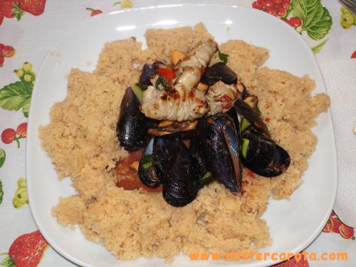 Cous cous con cozze e involtini pugliesi